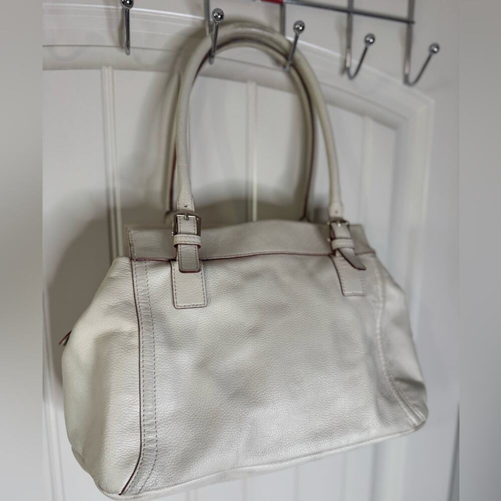KATE SPADE 🤍 Creamy Leather White Shoulder Bag, Interior Polka Dots (Preloved) - Picture 9 of 17